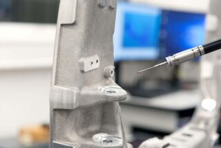Durchführung von Messungen an einer 3-D-CNC Koordinatenmessmaschine bzw. FARO-Messarm